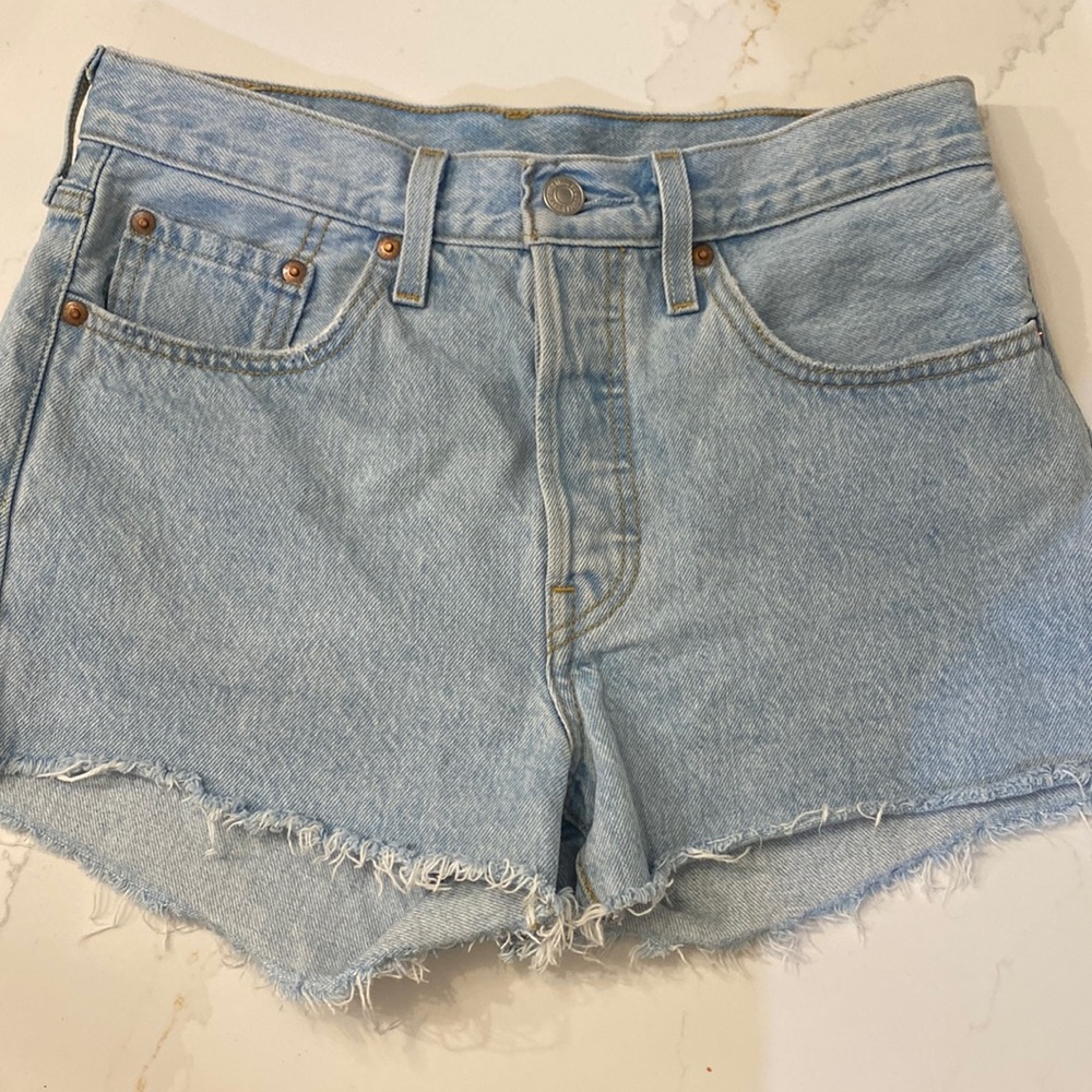 Levi Strauss 501 high waist light denim shorts W 27